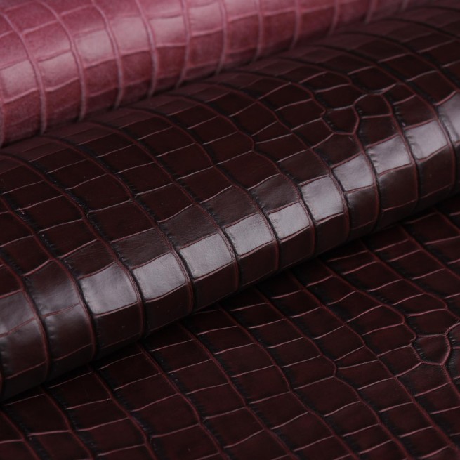 Кусок кожи КРС бордо STAMP CROCO 0,8-1,0 мм